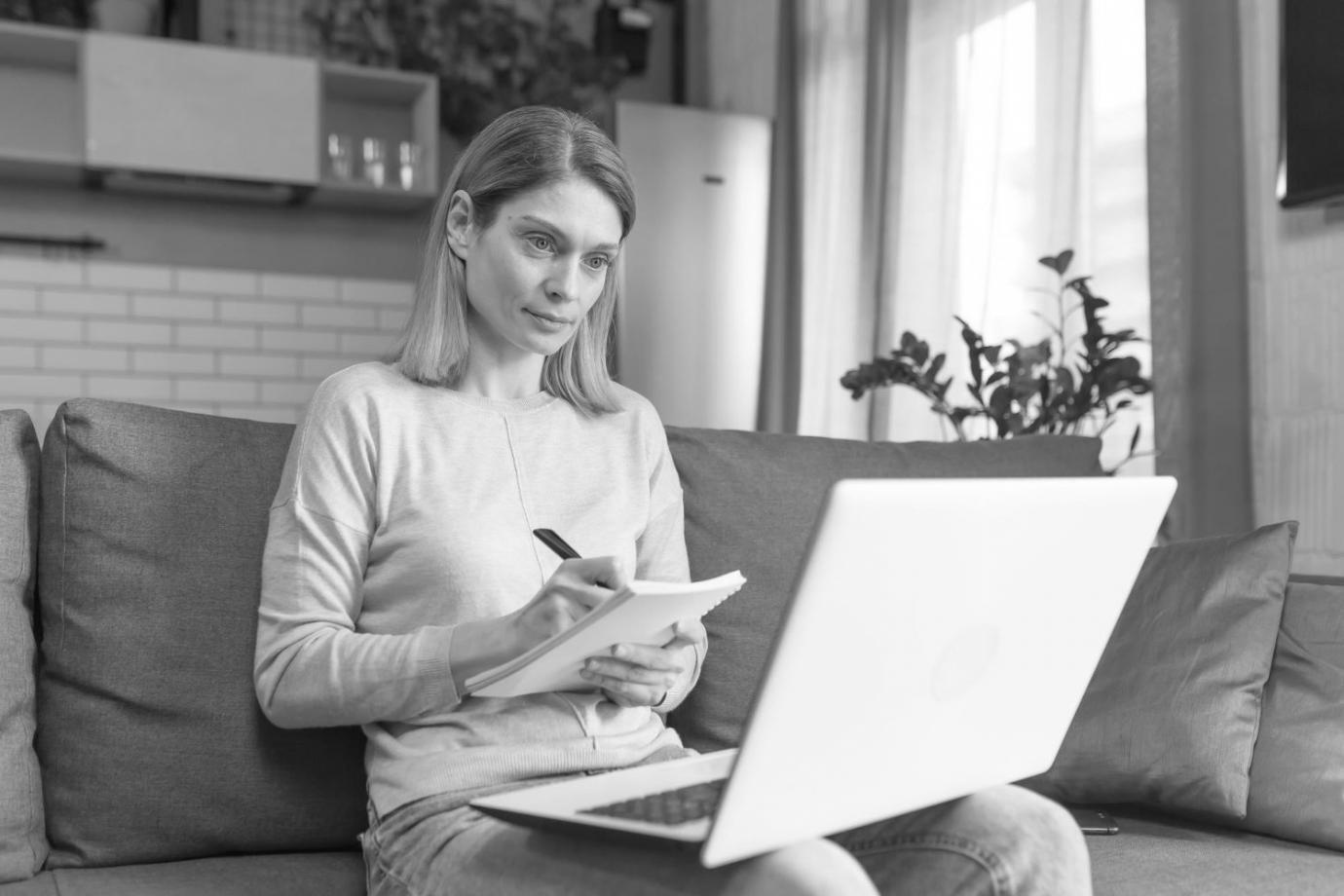 Online undervisningssession med fokus på budgetgennemgang
